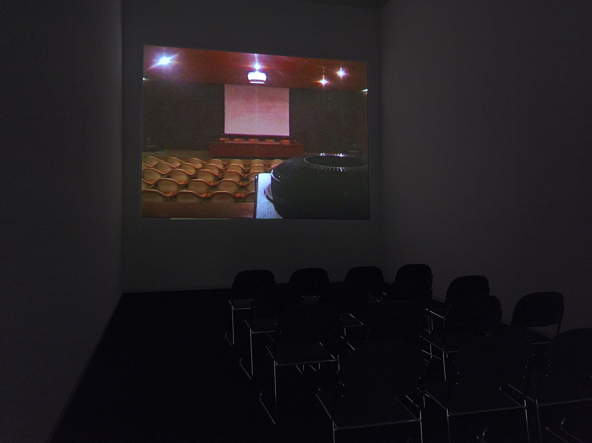 Alexandra Bachzetsis, installation view, 2014, Bonner Kunstverein, Courtesy the artist. Photo: Simon Vogel