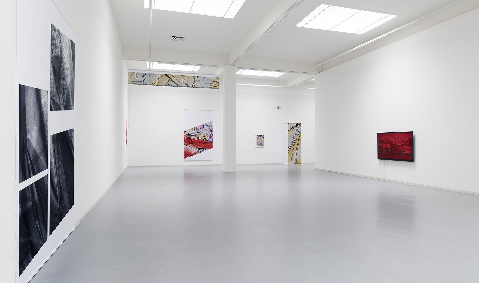 Anne Pöhlmann, Henning Fehr und Philipp Rühr, Installationsansicht, 2014, Bonner Kunstverein. Courtesy die Künstler*innen und Clages, Köln. Foto: Simon Vogel