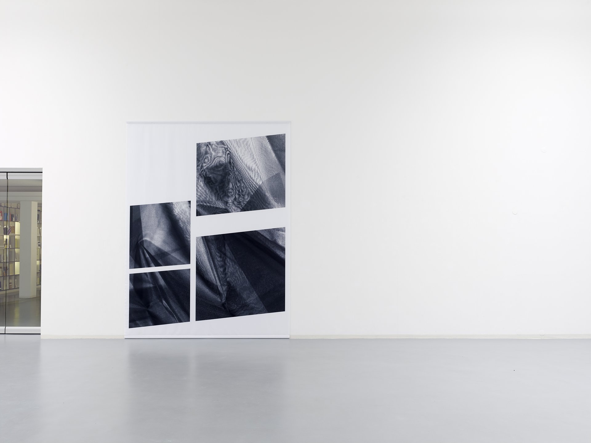 Anne Pöhlmann, installation view, 2014, Bonner Kunstverein. Courtesy the artist and Clages, Cologne. Photo: Simon Vogel