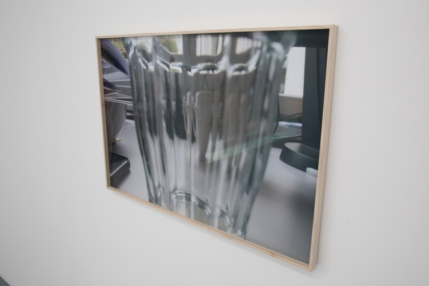 Niklas Taleb: Live in Paris, Installationsansicht, 2021, Bonner Kunstverein. Courtesy der Künstler und Lucas Hirsch, Düsseldorf. Foto: Niklas Taleb