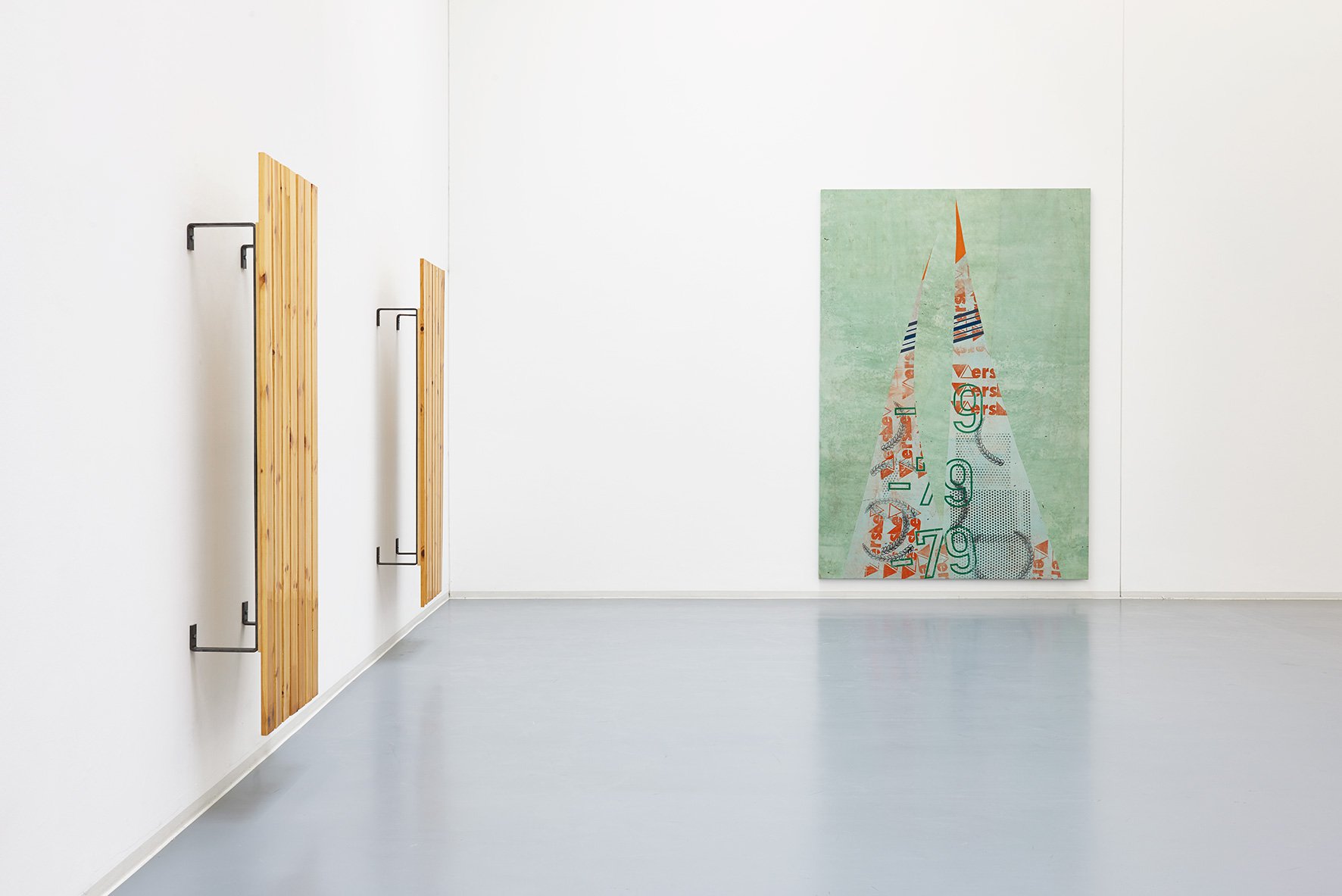 Fredrik Værslev, TAN LINES, installation view, Bonner Kunstverein, 2018. Photo: Mareike Tocha