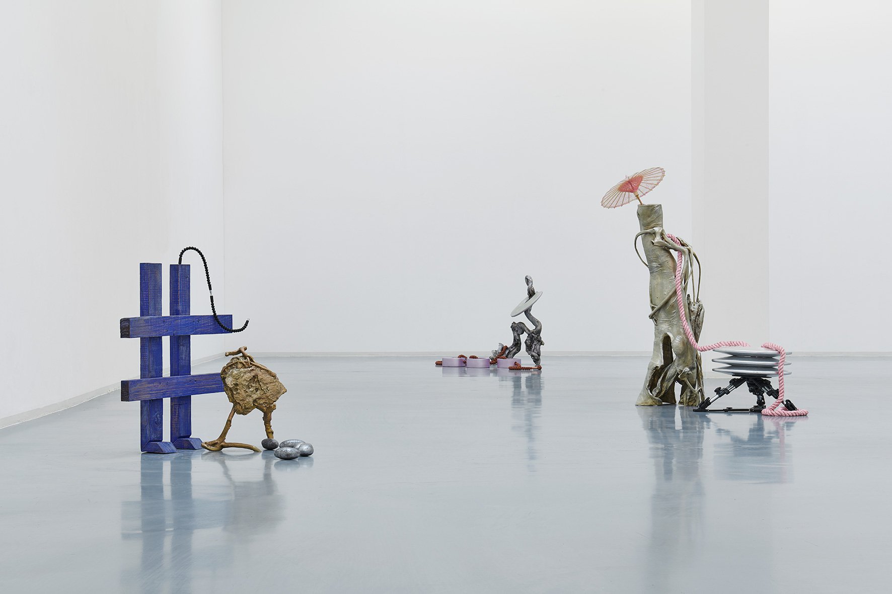 Guan Xiao, Products Farming, Installationsansicht, 2019, Bonner Kunstverein. Courtesy die Künstlerin, Antenna Space, Shanghai und Kraupa-Tuskany Zeidler, Berlin. Foto: Mareike Tocha.