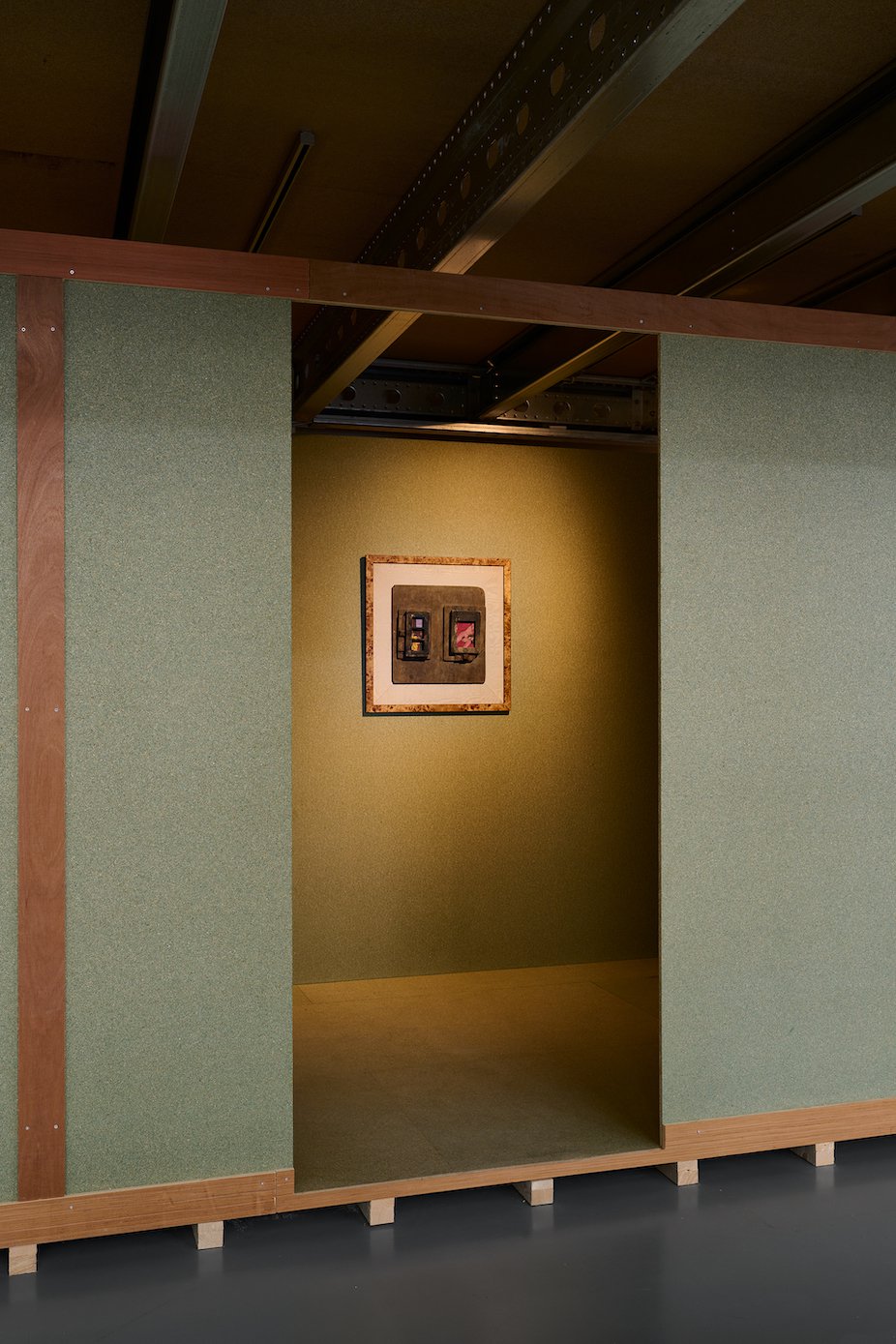 David Medalla, Rhapsody of the Dagger and Ammonia Boy (Interior Scene), 1979, acrylic on wood, 66,5 x 65,2 cm, Bonner Kunstverein, 2021. 