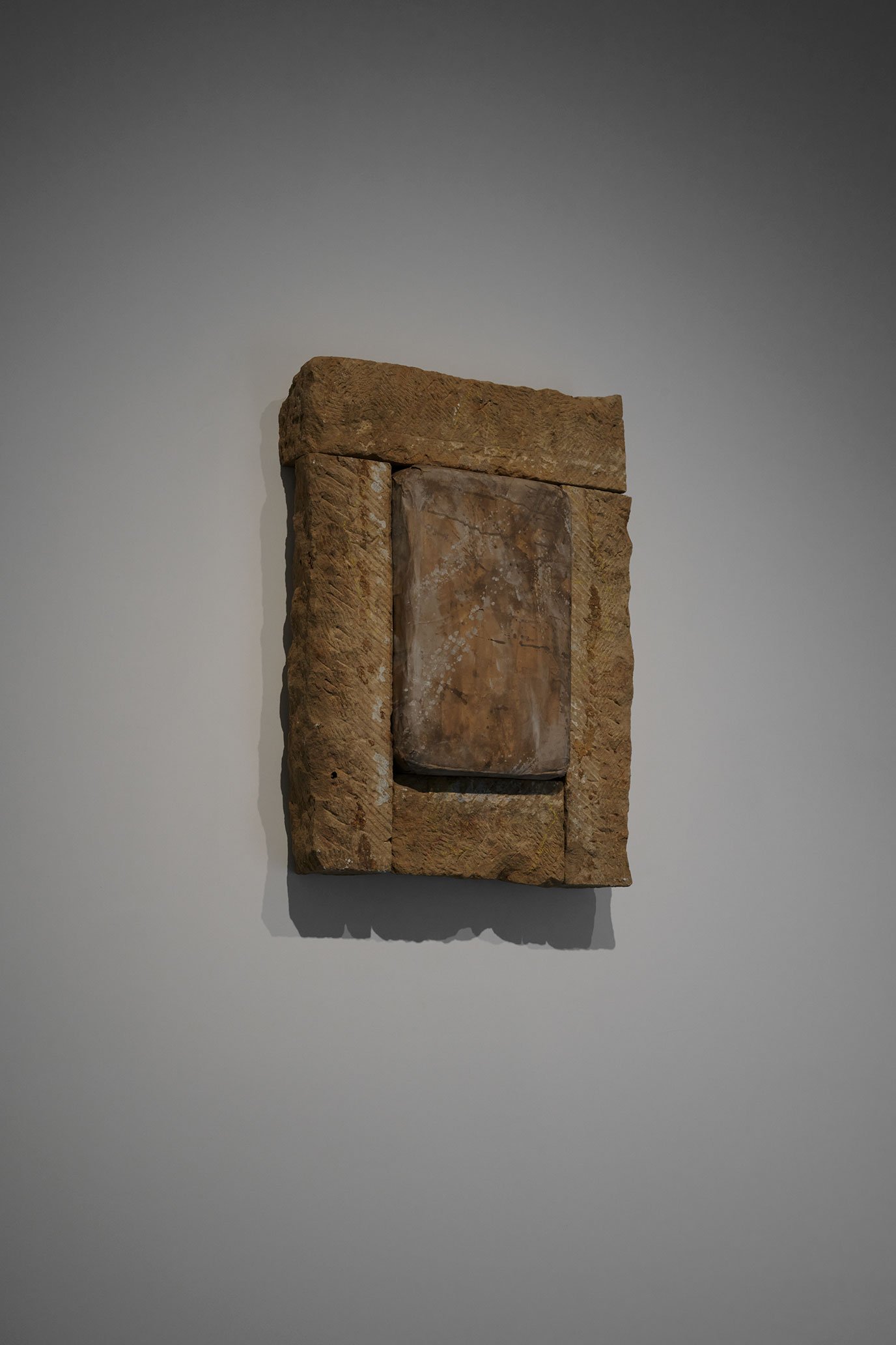 Michael Kleine, Steinblock, 2023, ready-made, sandstone, 76 × 14 × 102 cm. Courtesy the artist. Photo: Mareike Tocha