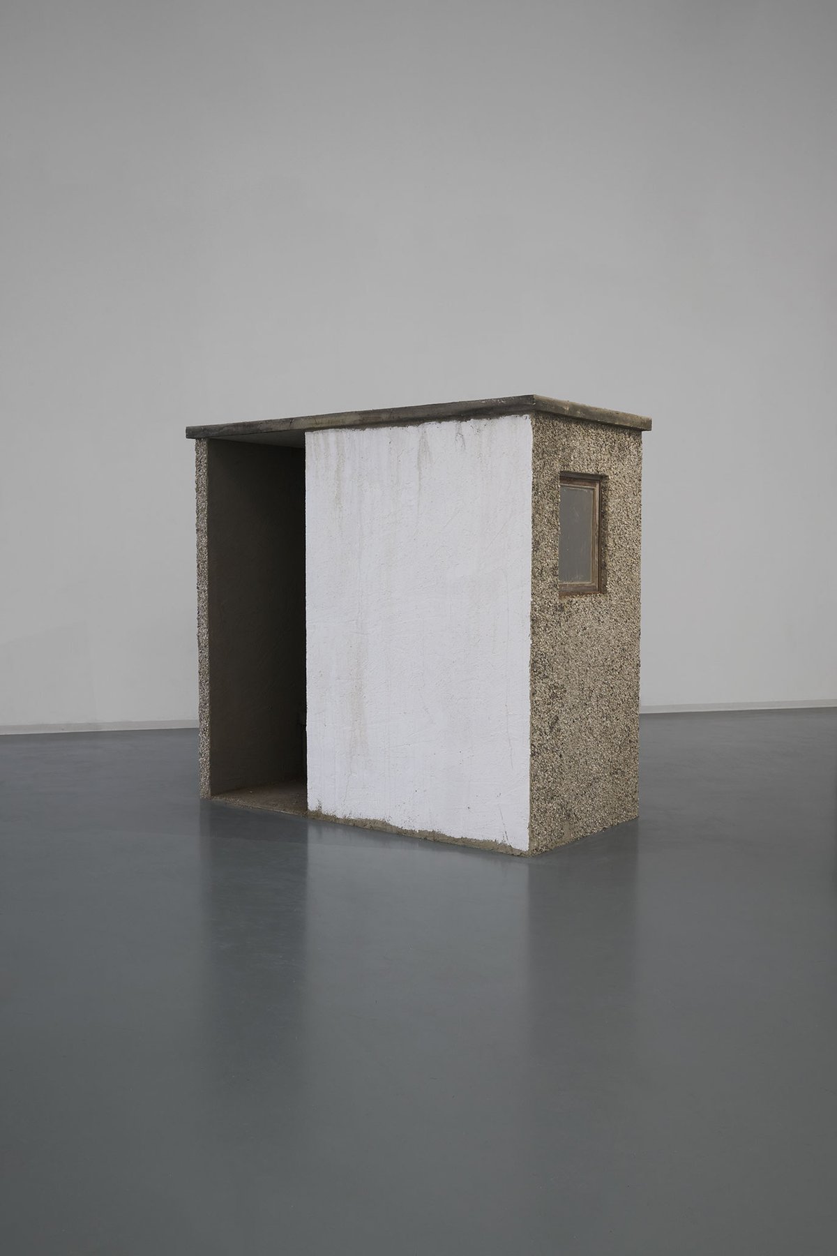 It is light, Bonner Kunstverein, 2024. Ausstellungsansicht mit Ada Frände, Haltestelle II. Foto: Mareike Tocha.