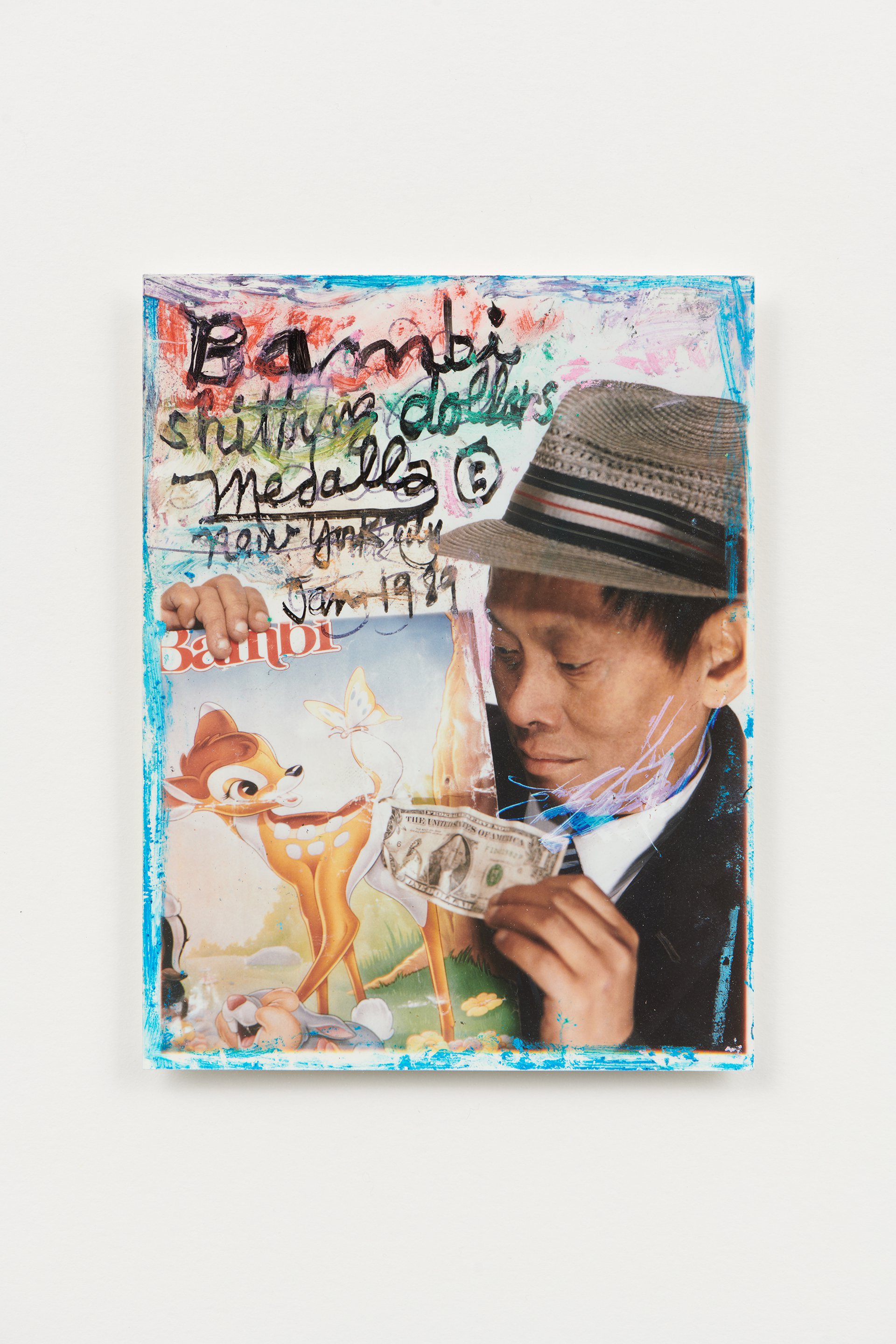 David Medalla, Bambi shitting Dollars, 1989, Collage auf Papier, 11,5 x 9cm, Bonner Kunstverein, 2021. Foto: Mareike Tocha.