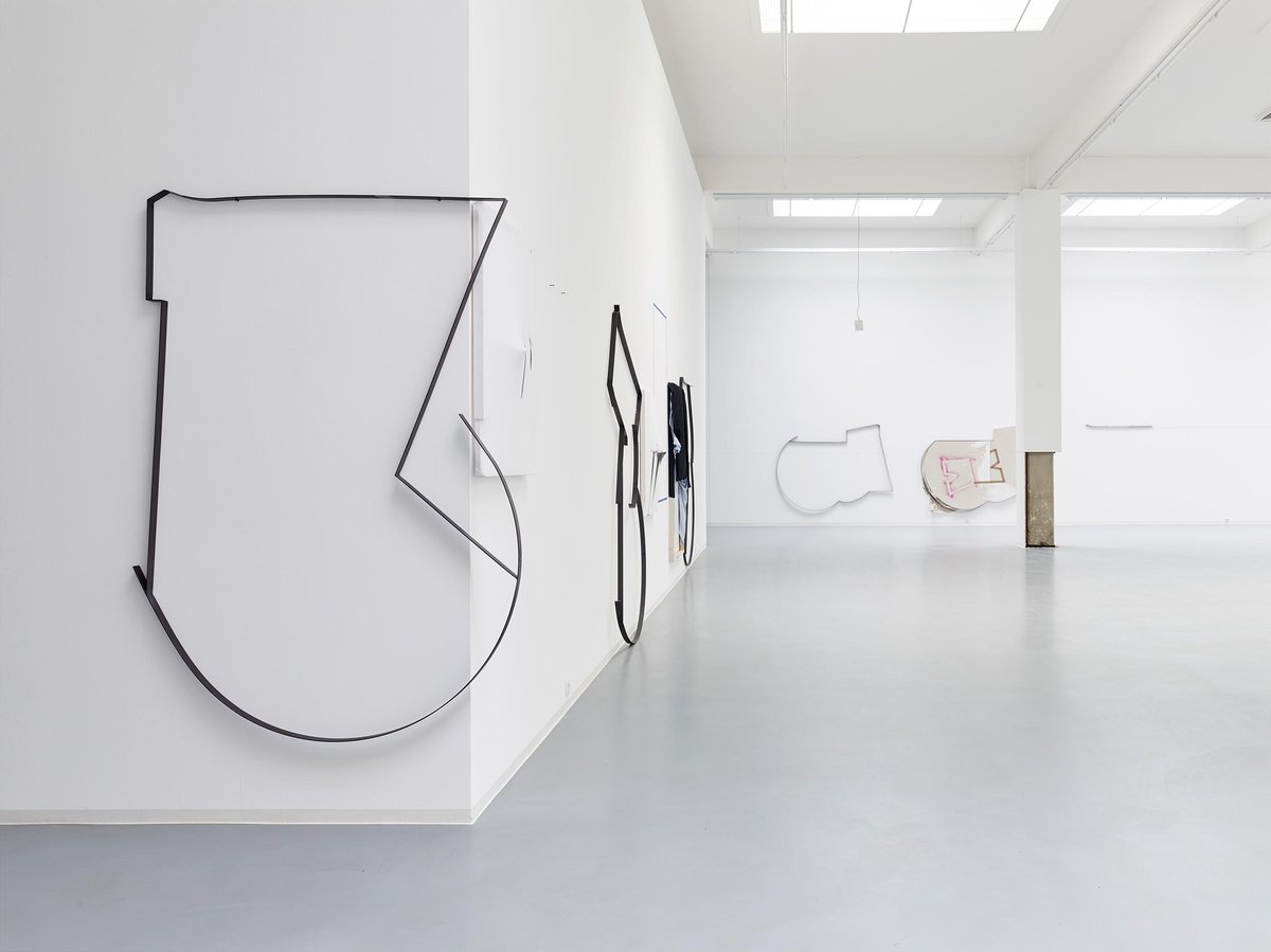 Jonathan Binet, installation view, 2015, Bonner Kunstverein. Courtesy the artist and Gaudel de Stampa, Paris. Photo: Simon Vogel