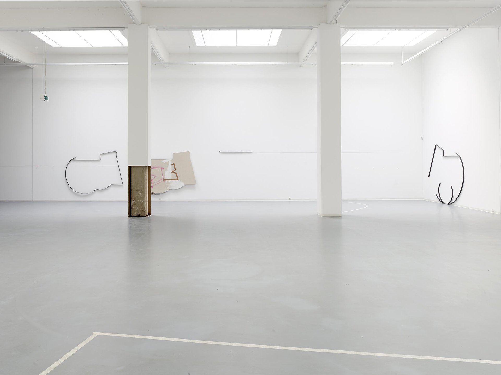 Jonathan Binet, installation view, 2015, Bonner Kunstverein, Courtesy of the artist and Gaudel de Stampa, Paris. Photo: Simon Vogel