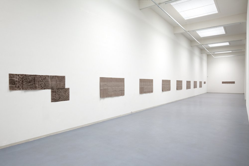 Helen Mirra, Installationsansicht, Bonner Kunstverein, 2011. Foto: Simon Vogel