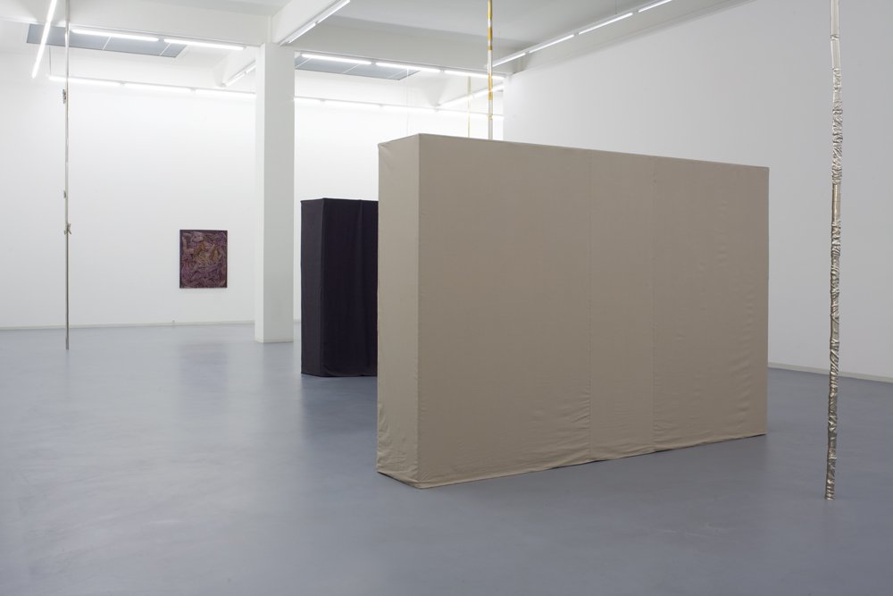 Shannon Bool, Installation view, Bonner Kunstverein, 2011. Photo: Simon Vogel