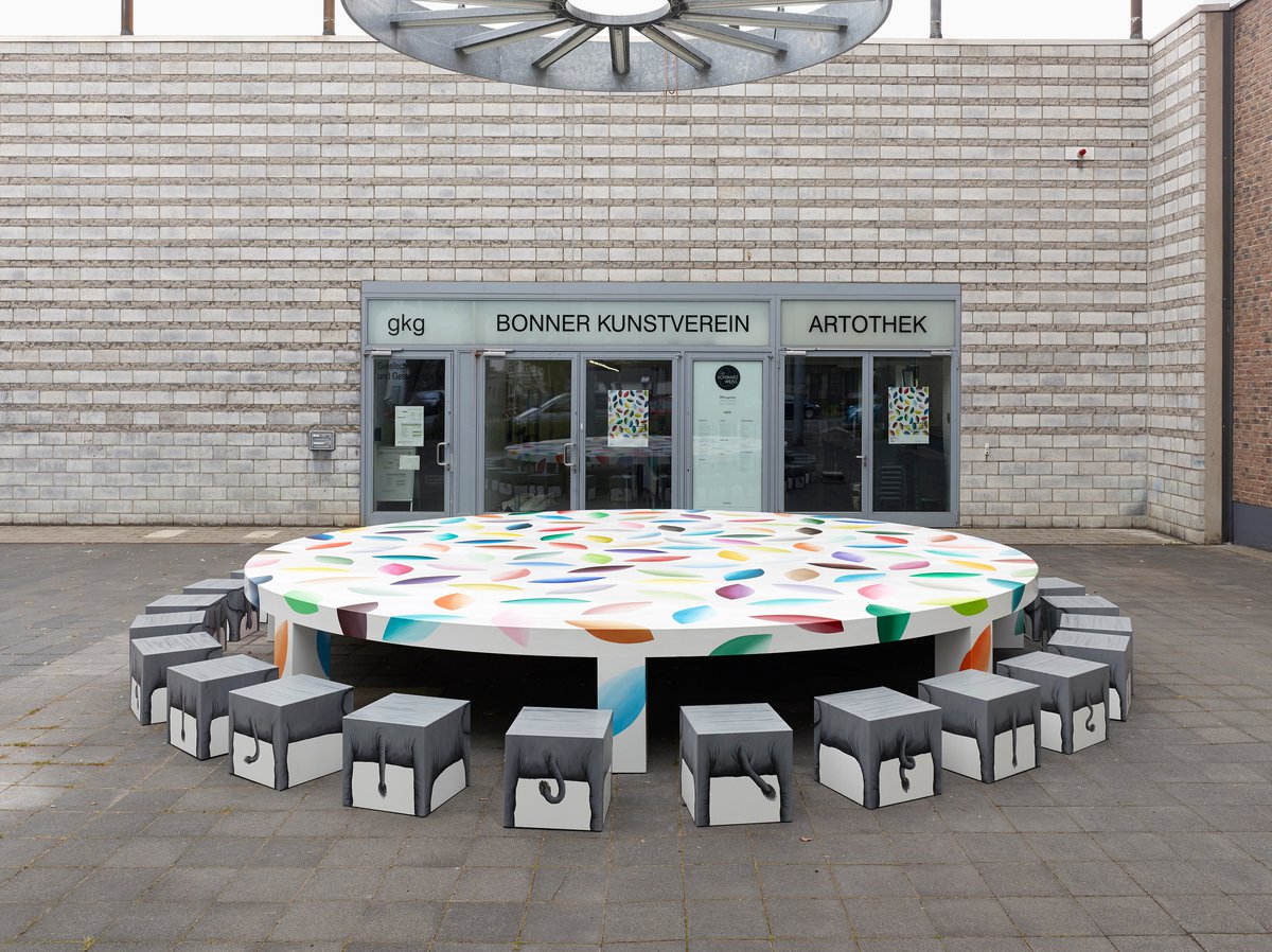 Ihre Geschichte(n), Installationsansicht, 2013, Bonner Kunstverein. Foto: Simon Vogel