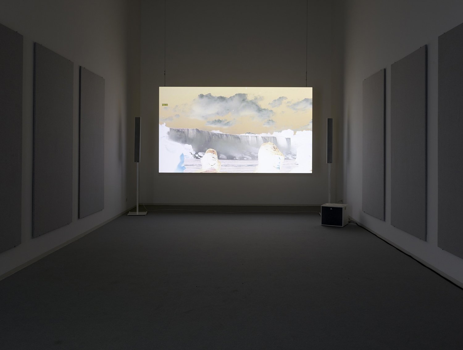 James Richards, Raking Light, 2014, installation view, 2015, Bonner Kunstverein, produced by Centre d’Art Contemporain de Genève for the BIM 14, with the support of Fmac, FCAC and MONA MUSEUM. Courtesy of the artist, Cabinet, London, and Rodeo, London and Istanbul. Photo: Simon Vogel